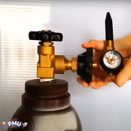 Vista 5 de PMU Válvula de llenado de regulador de tanque de helio para globos con medidor Pkg/1