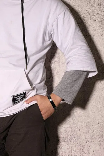 Vista 5 de VNOX Pulsera elástica de acero inoxidable chapada en negroplataoro para mujer y niña