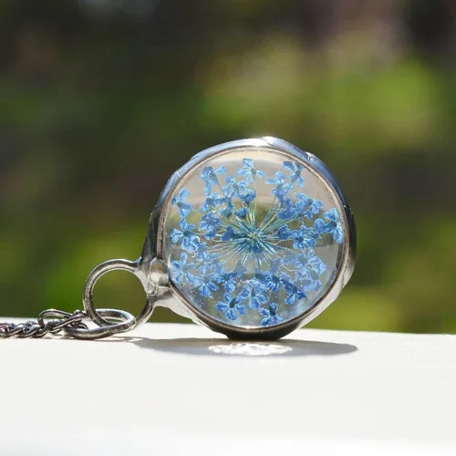 Vista 17 de Queen Anne's - Collar de encaje con colgante de flor prensada real en cristal hecho a mano, joyería de flores silvestres, collares de encaje
