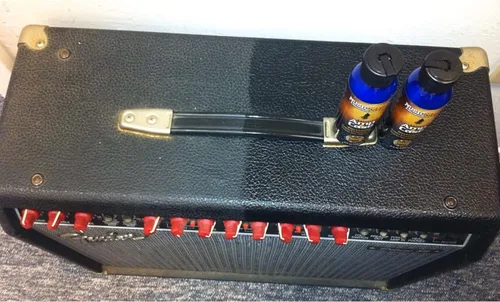 Vista 2 de MusicNomad Limpiador y acondicionador premium para amplificador, 4 onzas (MN107)