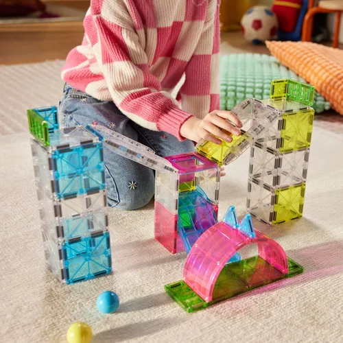 Vista 8 de MAGNA-TILES Rail Racers Max - Juego de construcción magnética de 80 piezas, la marca original de construcción magnética