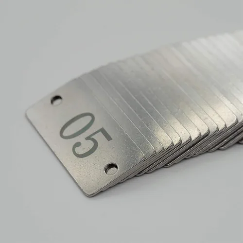 Vista 6 de Etiquetas numeradas rectangulares de acero inoxidable con dos agujeros (1-10)