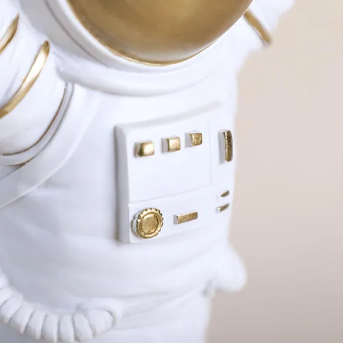 Vista 6 de Colias Wing Estatuas de astronauta, escultura, adorno para el hogar, artes y manualidades, accesorios de escritorio, decoración de mesa, soporte
