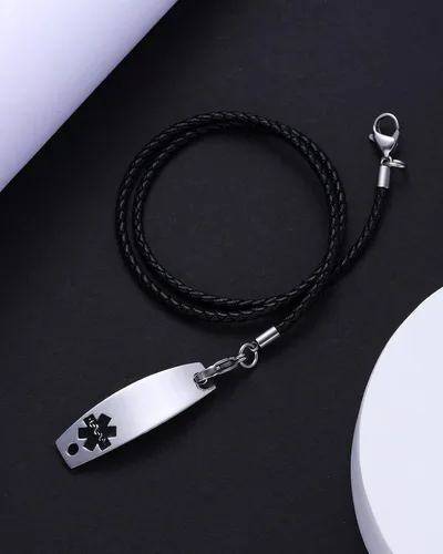 Vista 2 de JF.JEWELRY Pulseras de alerta médica personalizadas personalizadas para mujeres y hombres 3 capas de cuero trenzado negro pulseras médicas