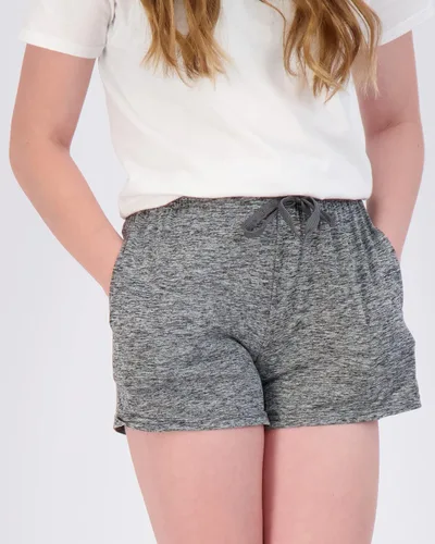 Vista 4 de Real Essentials Paquete de 3 pantalones cortos suaves y cómodos para niña, con cordón, pantalones cortos deportivos de yoga con bolsillos