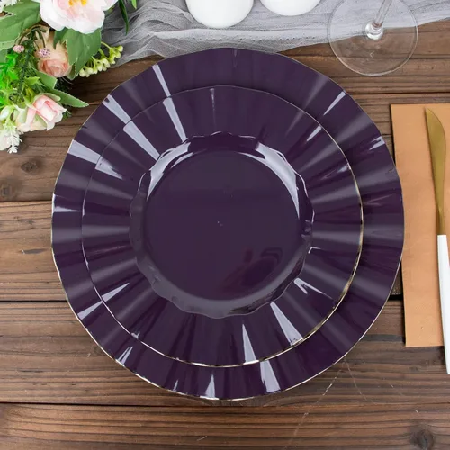 Vista 130 de Tableclothsfactory Paquete de 10 platos redondos de plástico negro de 6 pulgadas para ensalada de postre, platos desechables con borde ondulado