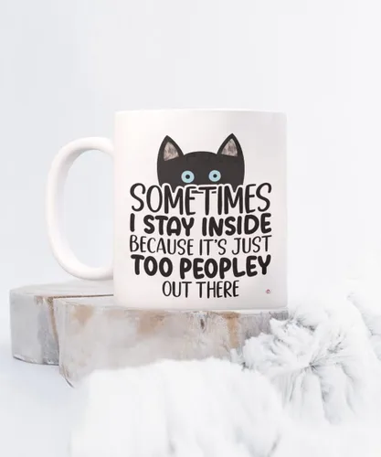 Vista 3 de ODDITEES Taza de café con texto en inglés «Sometimes I Stay Inside Because It's Just Too Peopley Out There», color blanco