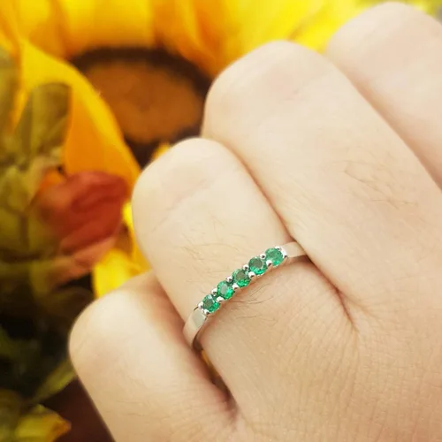 Vista 151 de Dazzlingrock Collection Anillo de boda redondo de 5 piedras preciosas o diamantes para mujer en oro macizo de 10 K/14 K/18 K