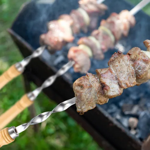 Vista 3 de Pinchos de barbacoa de acero inoxidable con mango de madera para carne, camarones, pollo, verduras