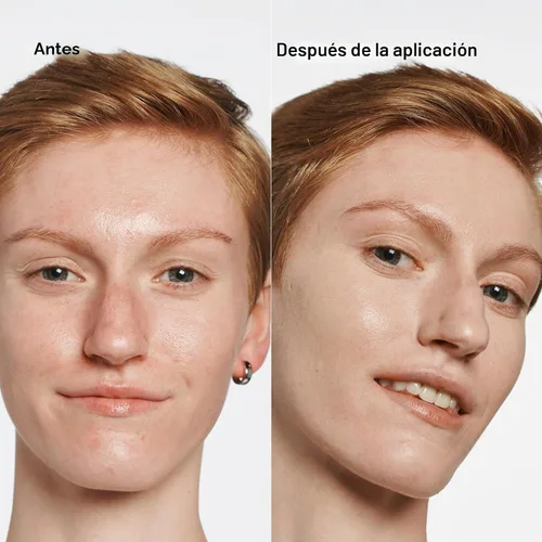 Vista 4 de Clinique Beyond Perfecting Lightweight Liquid Foundation + Concealer For Dry Combination to Oily Skin Types Full Coverage + Natural Matte Finish