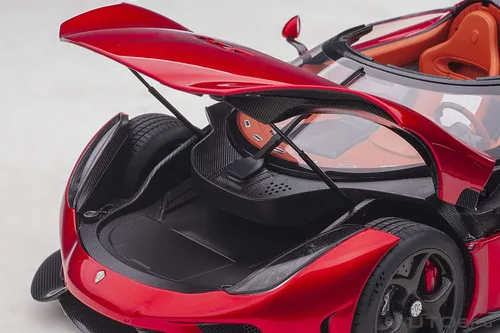 Vista 4 de Koenigsegg Regera Candy Red modelo 1/18 de AUTOART 79026
