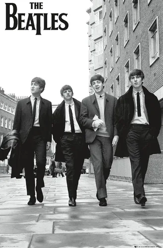 Vista 9 de Trends International The Beatles - Póster de pared "En Londres", 22.375 x 34 pulgadas, versión con marco de madera de granero