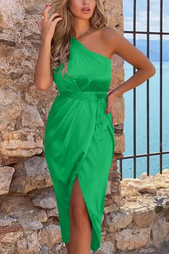 Vista 3 de PRETTYGARDEN - Vestido bodycon fruncido para mujer, corte asimétrico, sin mangas, un solo hombro, de satén, con cinturón, vestido de cóctel