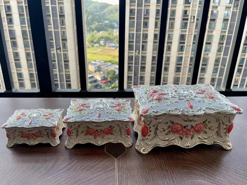 Vista 6 de Caja de metal con diseño de rosas, estilo pastoral, bandeja de almacenamiento de piedras preciosas vintage, caja de regalo para niñas y mujeres