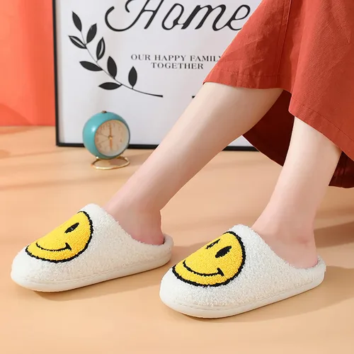 Vista 2 de Tofica Smile Face Slippers for WomenMen, Retro Soft Plush House Slippers, Cozy Fuzzy Fluffy Womens Slippers Indoor Outdoor, Anti-skid Sole