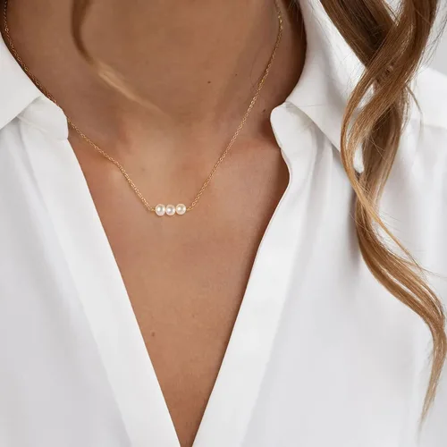 Vista 5 de VRIUA Pearl Necklaces for Women 14k Gold Plated Dainty Pearl Necklace Simple Gold Pearl Necklace Everyday Minimalist Necklaces for Women