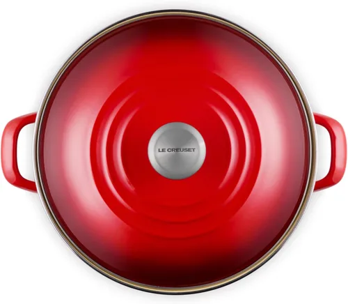 Vista 2 de Le Creuset - Olla tradicional esmaltada en acero, 12 cuartos de galón, Cerise con pomos de acero inoxidable