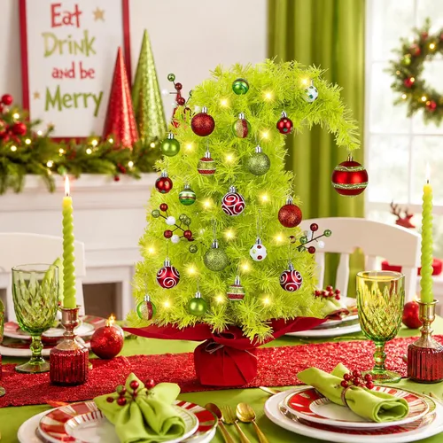 Vista 2 de Mini árbol de Navidad caprichoso de 2 pies con luces, bolas de bayas, 8 Verde lima