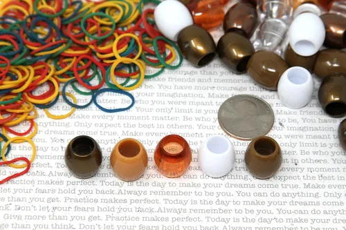 Vista 4 de Alrededor de 60 cuentas grandes de poni de alta calidad, pulseras de cuentas frescas, trenzas de pelo, manualidades para niños, plástico, mezcla