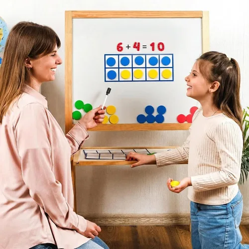 Vista 7 de 70 marcos magnéticos de diez marcos – Manipulativos matemáticos para aula primaria y jardín de infantes – 4 diez marcos y 44 contadores matemáticos