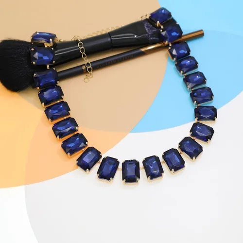 Vista 4 de Gargantilla de cristal con diamantes de imitación para mujer, pieza de declaración de esmeralda, collar de cadena dorada con cuello de cristal