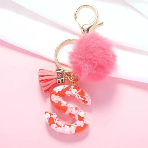 Vista 2 de OKAICEN Llavero con letra inicial del alfabeto del amor, borla rosa, bola de pompón, llavero para bolso, bolsos y mujeres