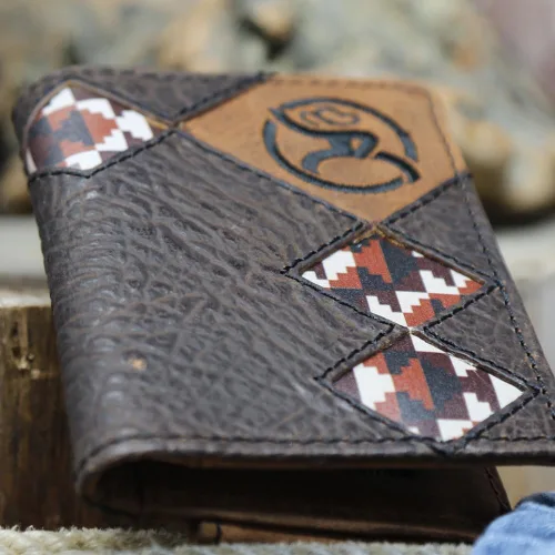 Vista 72 de HOOEY Cuero Bi-Fold Hombre, Hands-Up- Estampado Nómada, Talla única, 2812937