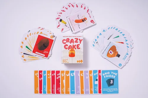 Vista 3 de Juego de cartas Crazy Cake para niños y adultos, diversión familiar para noches de juego, recoge ingredientes para construir tu pastel y sabotear a