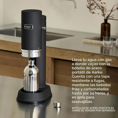 Vista 9 de Aarke Carbonator Pro, Máquina para Agua Espumosa y Carbonatada, Acero Inoxidable con Botella Reutilizable de Vidrio, Volumen 800 mL/27 fl oz