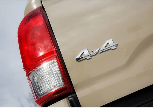 Vista 5 de Adhesivo de metal para placa de identificación 4 x 4 para camioneta Tundra 2005-2018 camiones/SUV/Pickup (plateado)