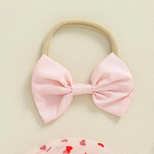 Vista 4 de Lesimsam Mameluco para bebé recién nacida, para el día de San Valentín, con estampado de corazón, de malla, manga abombada, traje de tul con diadema