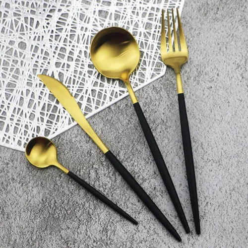 Vista 2 de Juego de cubiertos de oro mate, 5 piezas de acero inoxidable 18/10 con acabado satinado, servicio para 1, cuchara tenedor de cuchillo con pajitas