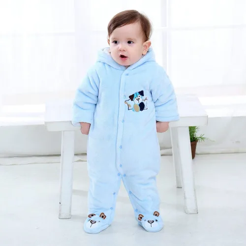 Vista 2 de Gaorui Traje de bebé recién nacido, con capucha, abrigo de invierno, ropa para niños pequeños