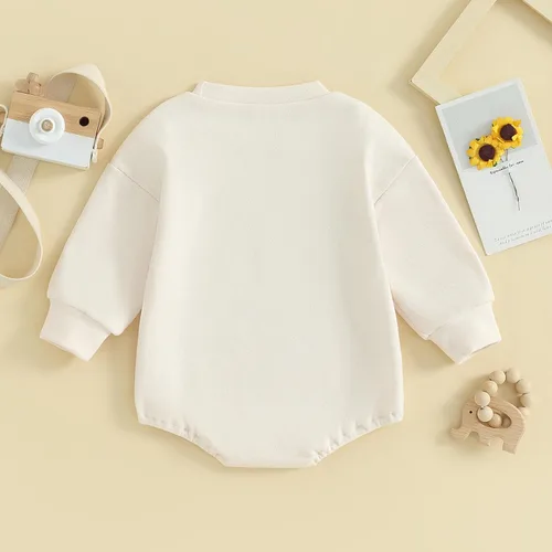 Vista 4 de VISGOGO Mameluco de gran tamaño para bebé recién nacido, ropa neutra Beige-aunties Bestie