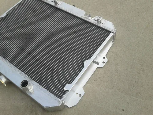 Vista 4 de Radiador de aluminio de 3 hileras PARA Nissan Datsun 280ZX 2.8L 1981 1982 1983