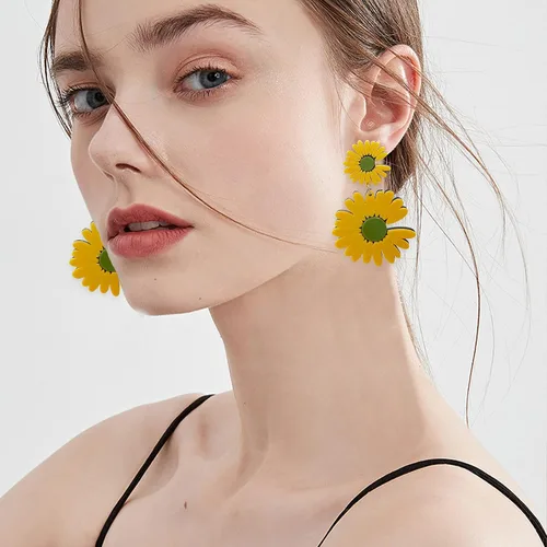Vista 3 de YUNXI Aretes de margaritas de los años 60 y 70 para mujer, diseño de flor naranja, bohemios, aretes de joyería de pétalos de Hawaii, girasol, aretes