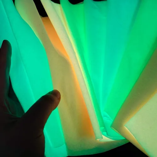 Vista 2 de 10 piezas de tela que brilla en la oscuridad, tela de retazos de costura que brilla en la oscuridad, tela de acolchado luminiscente para costura