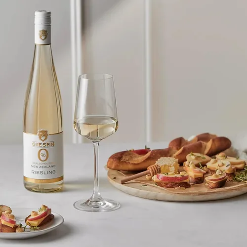 Vista 2 de Giesen Riesling sin alcohol - Vino blanco desalcoholizado prémium de Nueva Zelanda