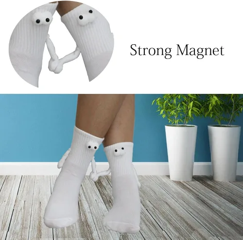 Vista 6 de Keauexp Hand In Hands Holding Socks Magnetic That Hold Funny Men Couple For Women, White Black Novelty Boys Girls, 3d Doll Big Eye Friendship