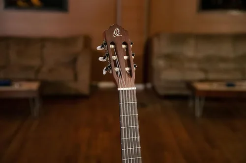 Vista 11 de Ortega Student Series Pro - Guitarra clásica de nailon de 6 cuerdas de tamaño completo, parte superior de abeto Engelmann sólido, satén natural (R55)