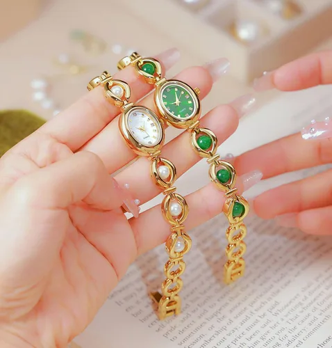 Vista 4 de ADSBIAOYE Elegante reloj de vestir para mujer con perla de moda, reloj de esfera ovalada, pulsera de regalo para mujer, reloj analógico impermeable