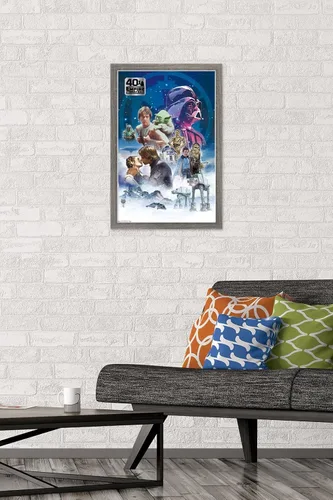 Vista 2 de Trends International Star Wars: The Empire Strikes Back 40th - Póster de pared clásico, 14.725 x 22.375 pulgadas, versión enmarcada de madera