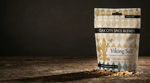 Vista 4 de Mezcla de condimentos de sal vikinga, bolsa de 4 onzas, espolvorea sobre TODO. Fácil de usar. Oak City Spice Blends