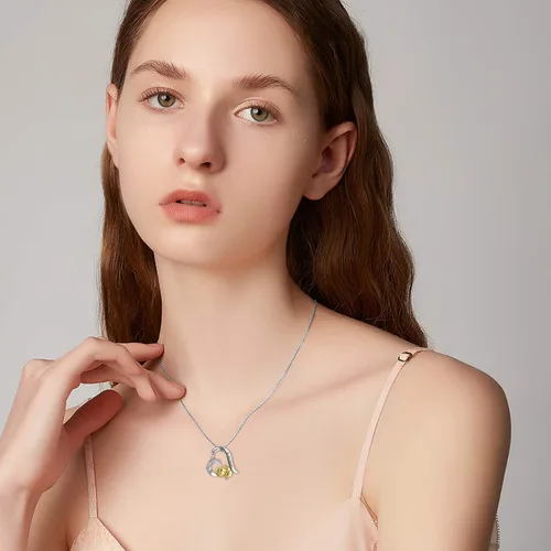 Vista 2 de LONAGO Collar de zorro con colgante de corazón de zorro, regalo para mujer