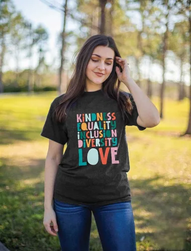 Vista 3 de Camiseta con texto en inglés "Kindness Teacher" para mujer, camiseta de educación especial para profesores, vida y amor, camiseta inspiradora