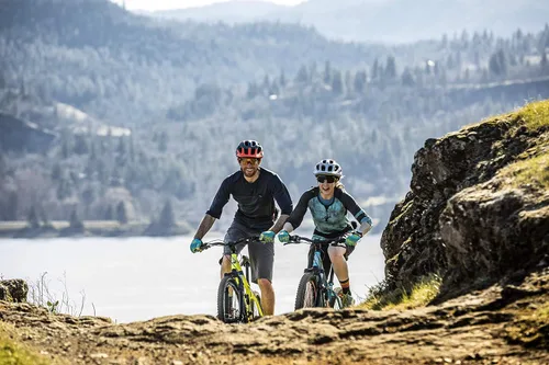 Vista 2 de Schwinn High Timber - Bicicleta de montaña para jóvenes y adultos hombres mujeres niños niñas, ruedas de 24 a 29 pulgadas, 7 o 21 velocidades