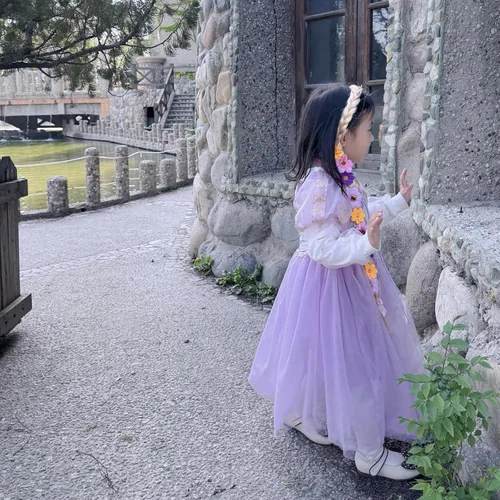 Vista 7 de Peluca de princesa Rapunzel larga trenzada con diadema de flores de tiara para niñas, accesorios de disfraz de 29 pulgadas