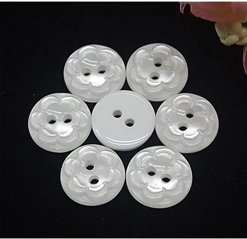 Vista 4 de 50 botones de resina con diseño de estrellas y flores, 2 agujeros, para coser, álbumes de recortes y manualidades (flor con purpurina de 0.492 in)