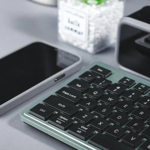 Vista 4 de Links9+ Teclado y mouse inalámbricos, diseño silencioso de perfil bajo (negro verde)