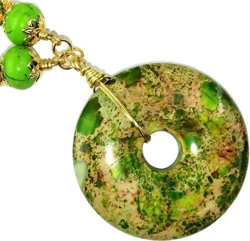 Vista 7 de Lime Green Necklace - Sea Sediment Jasper Doughnut Pendant - Howlite Gemstone Beads - Satin Gold Plated Brass